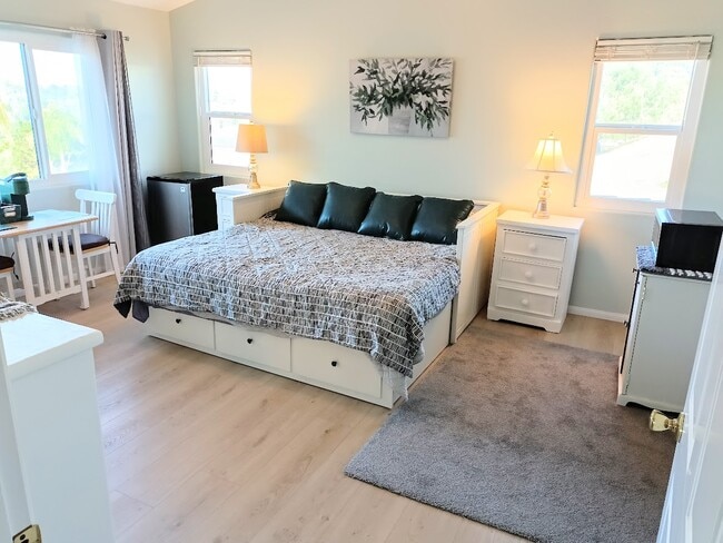 property at 1620-1624 York Dr