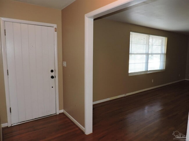 8220 Excelsior Dr in Pensacola, FL - Foto de edificio - Building Photo