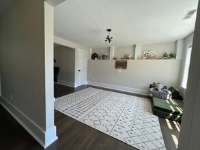 231 Colonial Ave in Moorestown, NJ - Foto de edificio - Building Photo