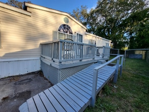 829 Louise St in Brandon, FL - Building Photo - Building Photo