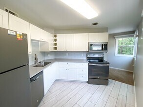 3021 Woodland St in Ames, IA - Foto de edificio - Building Photo