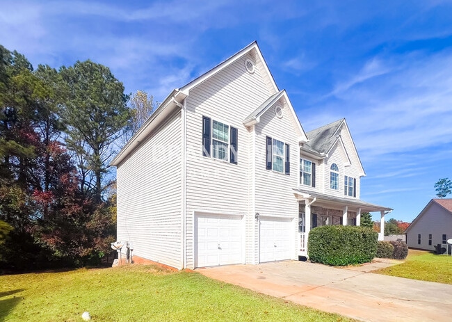 215 Prince Edward Way in Covington, GA - Building Photo - Building Photo