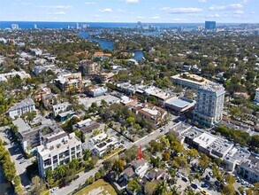 827 SE 2nd Ct in Fort Lauderdale, FL - Building Photo - Building Photo