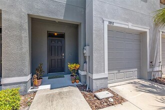 8852 Indigo Trl Lp in Riverview, FL - Building Photo - Building Photo