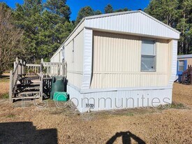 1037 Crystal Blvd in Selma, NC - Building Photo