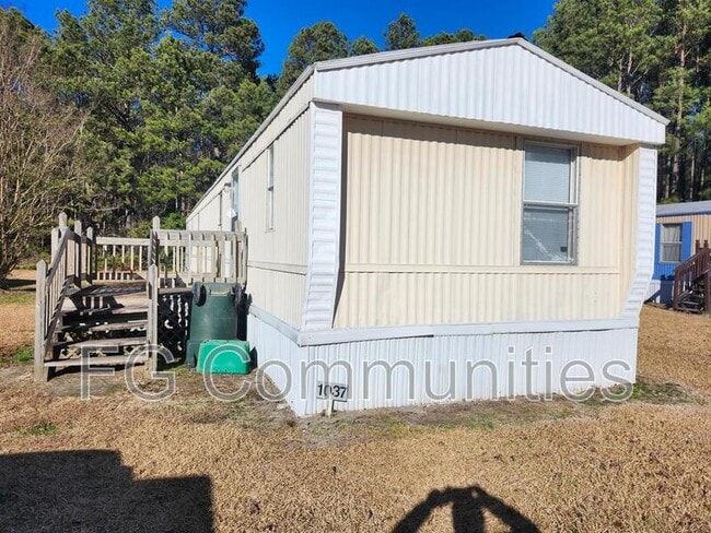 property at 1037 Crystal Blvd