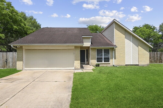 property at 203 Old Oaks St