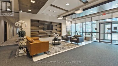 339 Rathburn Rd W in Mississauga, ON - Building Photo - Building Photo