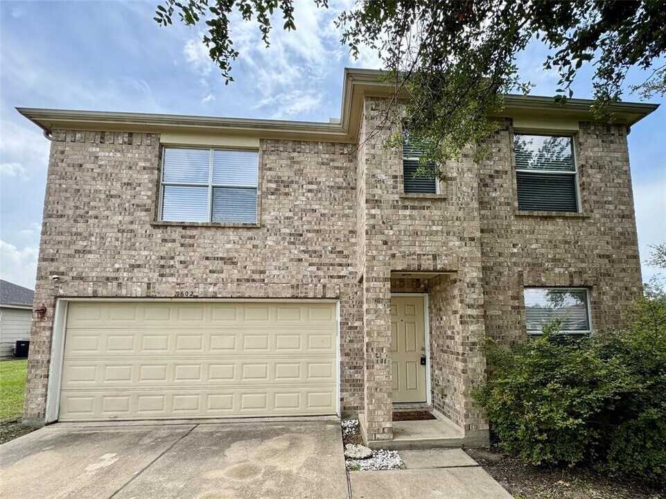 9602 Western Briar Ln in Humble, TX - Building Photo