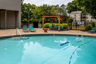 Meadowood Apartments in Knoxville, TN - Building Photo