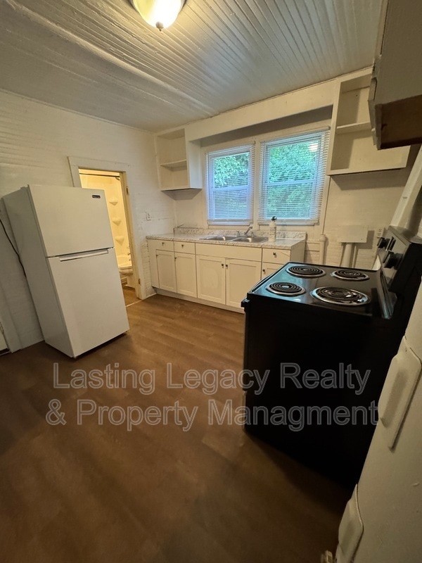 2012 Harrison Ave in Winston-Salem, NC - Building Photo - Building Photo