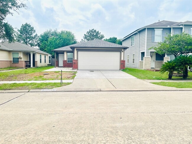 8510 Village Hollow Ln