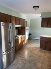 513 Waverly Ave, Unit 4 in Clarks Summit, PA - Building Photo - Building Photo