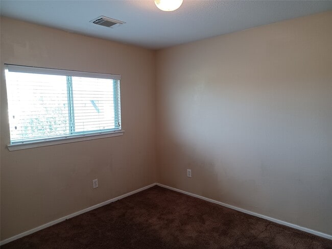 20526 Patriot Park Ln