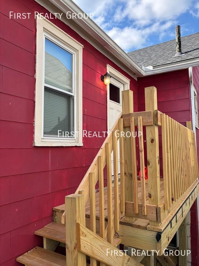 property at 532 Montgomery St