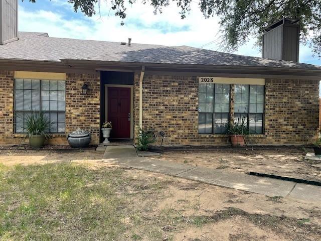 2028 Heather Brook Dr in Grapevine, TX - Building Photo