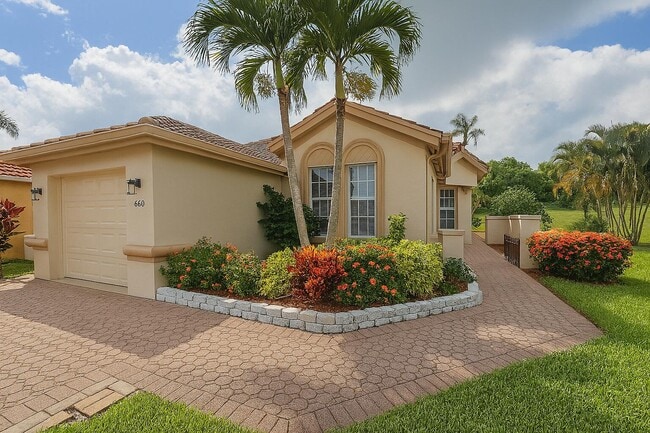 property at 660 SW Treasure Cove