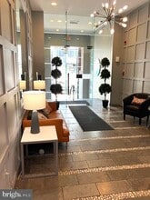 1100 S Broad St in Philadelphia, PA - Building Photo - Building Photo
