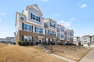 9777 Oaklawn Blvd NW in Huntersville, NC - Building Photo - Building Photo