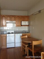 1110 Commonwealth Ave, Unit 409 in Boston, MA - Building Photo