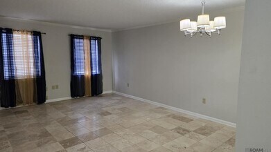 4735 Government St in Baton Rouge, LA - Foto de edificio - Building Photo