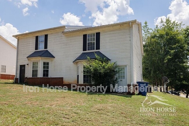 property at 195 Westchester Cir