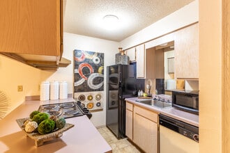 The Links at Texarkana in Texarkana, AR - Building Photo - Interior Photo