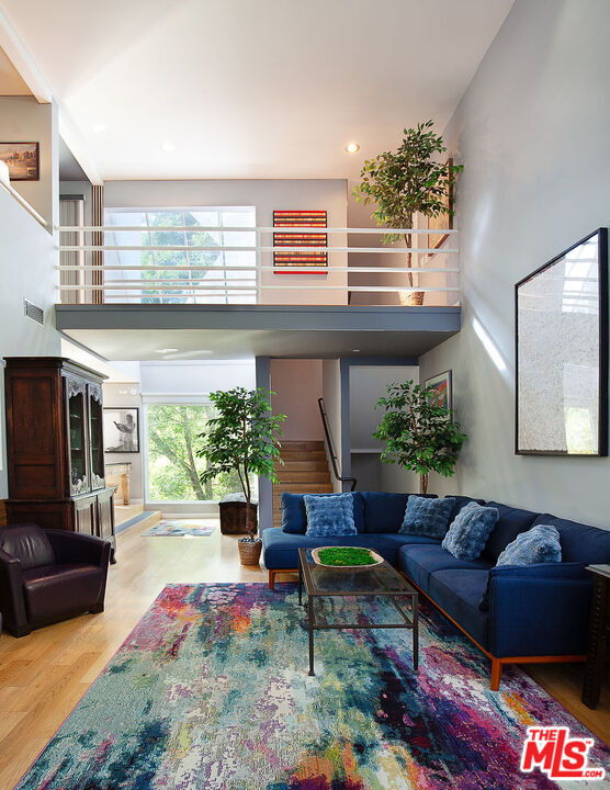 property at 7943 Willow Glen Rd