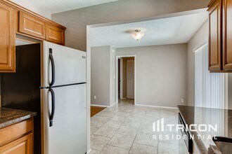 1708 Hibiscus Cir N in Oldsmar, FL - Foto de edificio - Building Photo