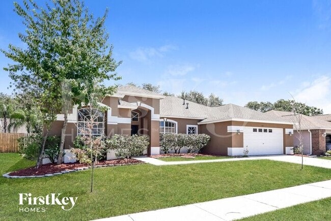 4311 Brooke Dr in Valrico, FL - Building Photo - Building Photo