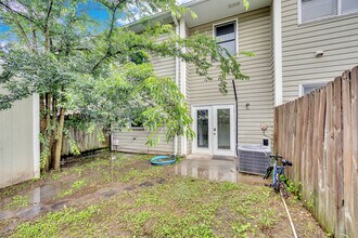 220 Carl Nichols Dr in Pelham, AL - Building Photo - Building Photo