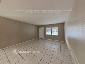 6005 Murray Hill Dr in Tampa, FL - Foto de edificio - Building Photo