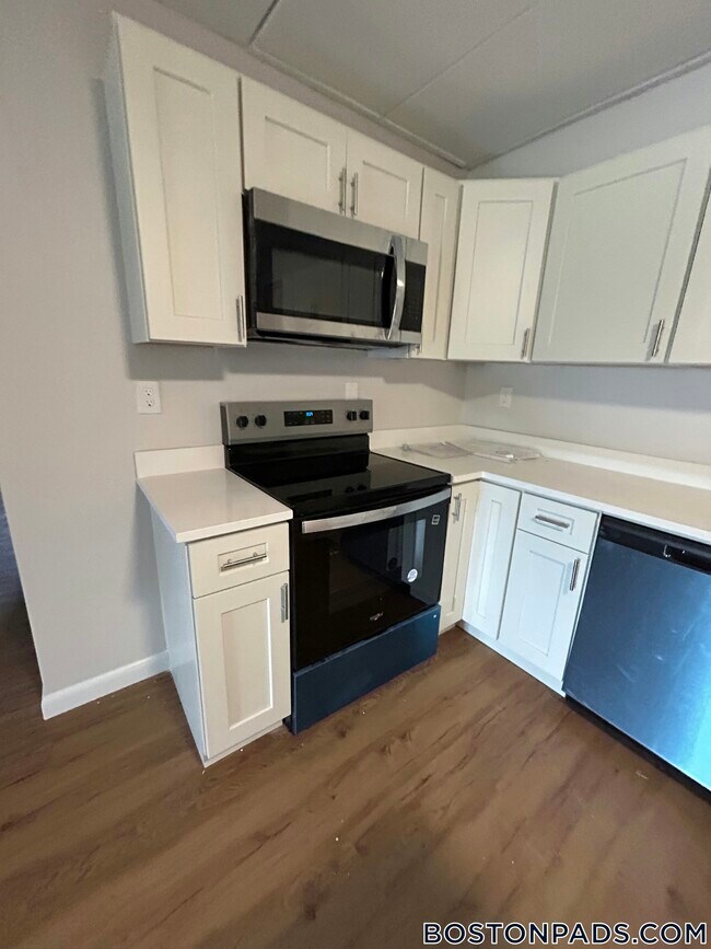 30 Normandy Ave