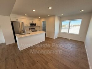 16 AB-16 in Spruce Grove, AB - Building Photo - Building Photo