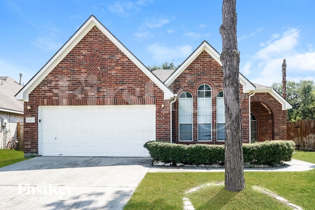 10002 Elm Meadow Trail in Houston, TX - Building Photo