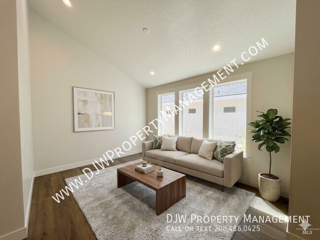 300 E Mayfield Rd in Boise, ID - Building Photo - Building Photo