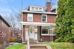 5905 Hobart St in Pittsburgh, PA - Building Photo