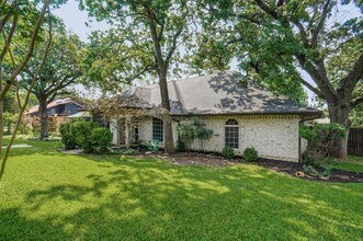 1000 Lynhurst Ln in Denton, TX - Building Photo - Building Photo
