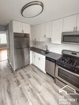 6733 N California Ave in Chicago, IL - Building Photo