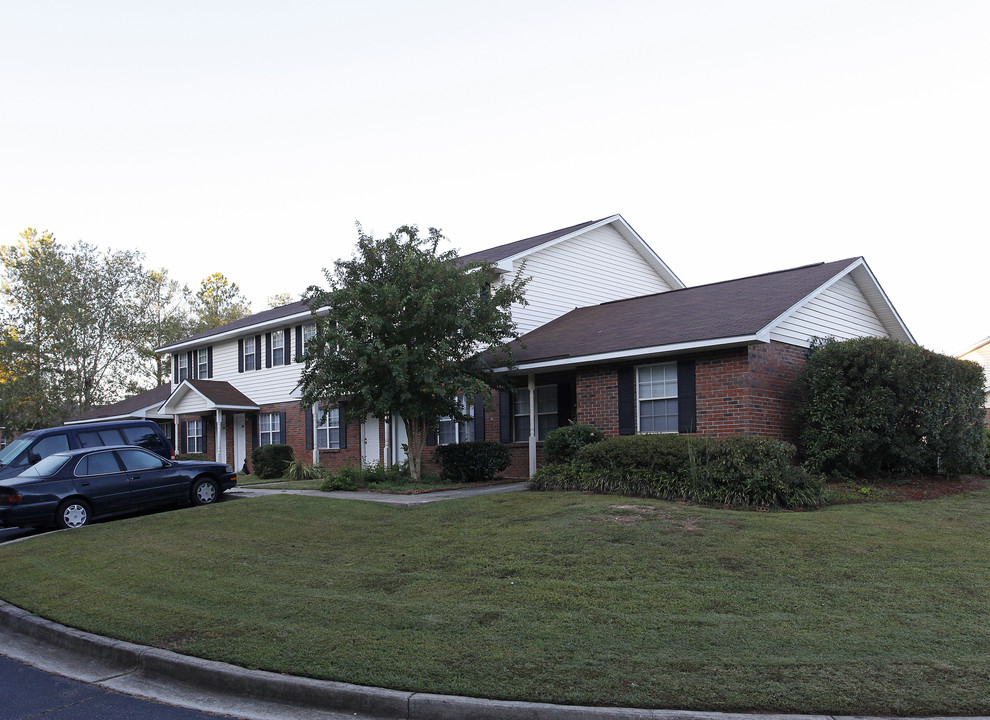 Rolling Hills Apartments in Newnan, GA - Building Photo