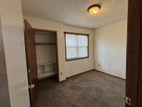 5812 SW 3rd St in Des Moines, IA - Building Photo - Building Photo