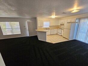 1000 13th Ave S in St. Petersburg, FL - Building Photo - Building Photo