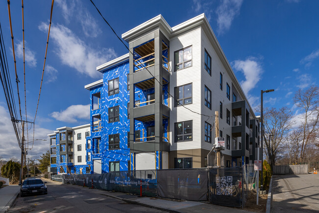 Linden Apartments in Boston, MA - Building Photo - Primary Photo