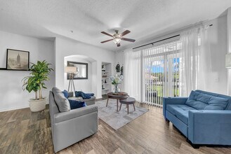 7607 Southern Brook Bend in Tampa, FL - Building Photo - Building Photo