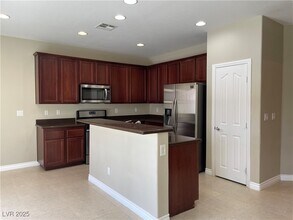 9796 Bedstraw St in Las Vegas, NV - Building Photo - Building Photo
