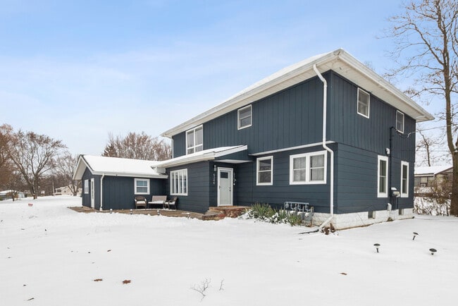 property at 8340 W Lincoln Hwy