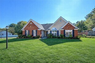 1980 Champions Pkwy NW in Lawrenceville, GA - Building Photo