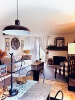 Quail Creek in Lubbock, TX - Building Photo