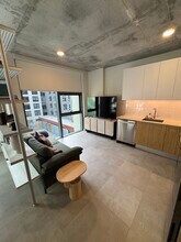 416 NW 33rd St, Unit S3 in Miami, FL - Foto de edificio - Building Photo