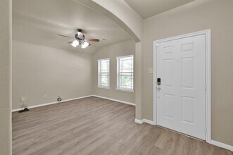 973 Doire Dr in Conroe, TX - Building Photo - Building Photo
